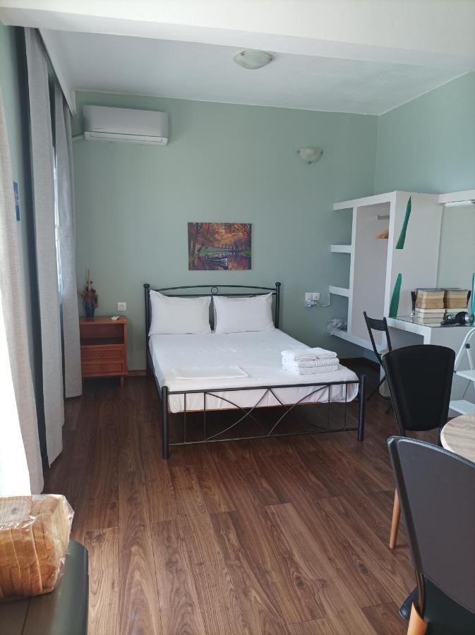 Beachfront Apartment レティムノ エクステリア 写真