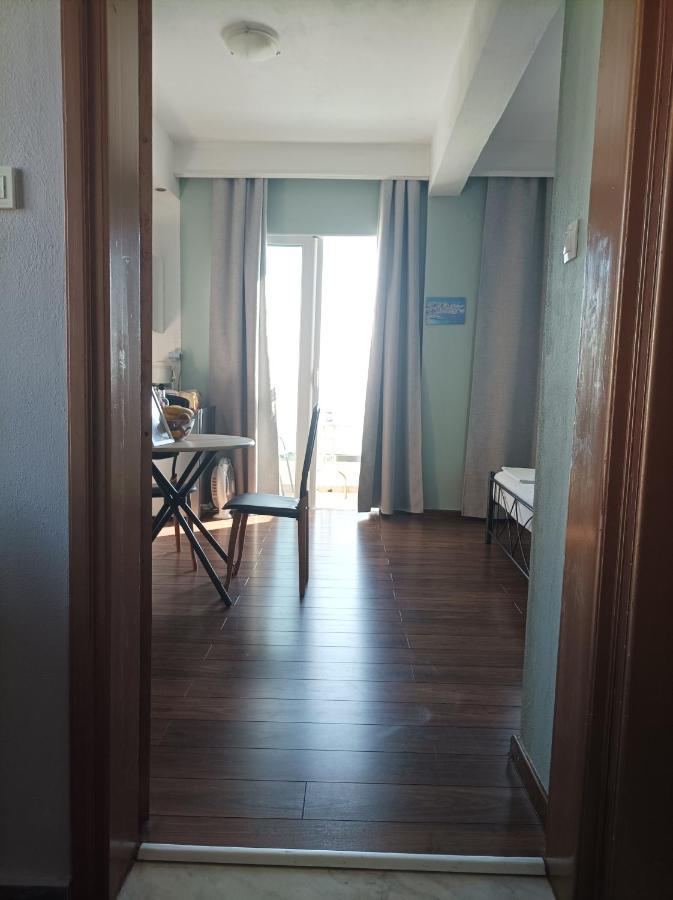 Beachfront Apartment レティムノ エクステリア 写真