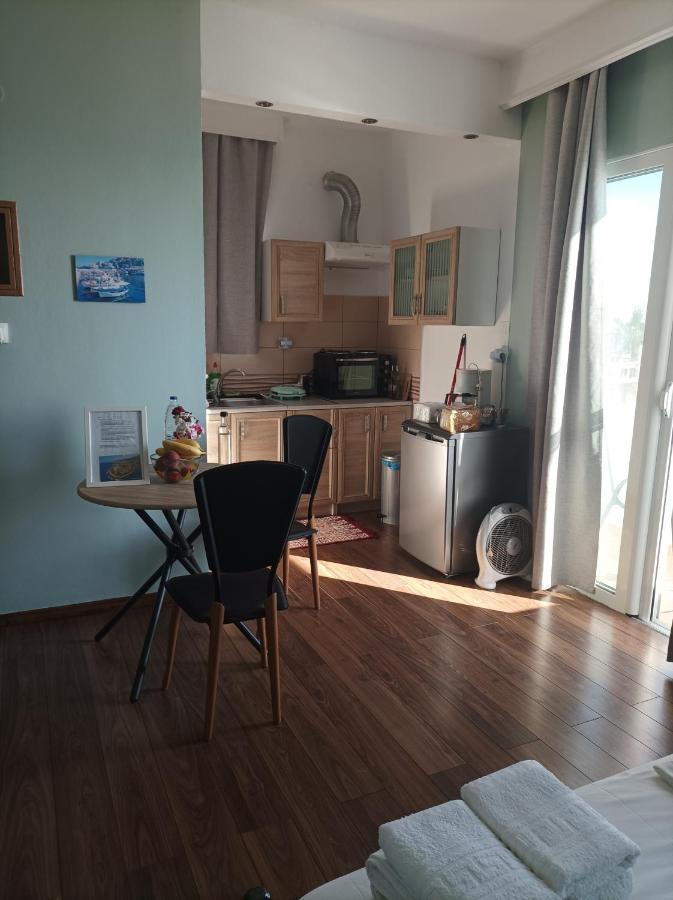 Beachfront Apartment レティムノ エクステリア 写真